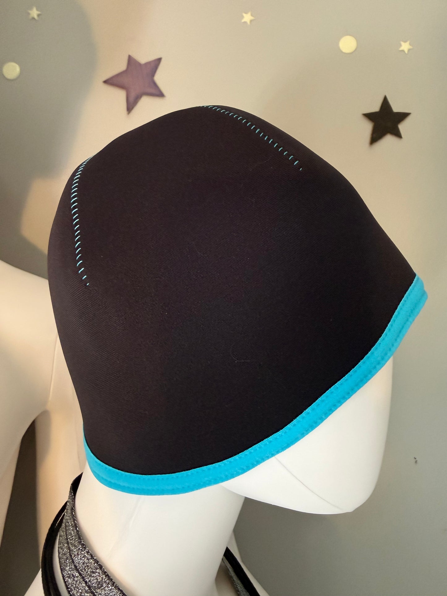 Scull Caps with Coloured Trim