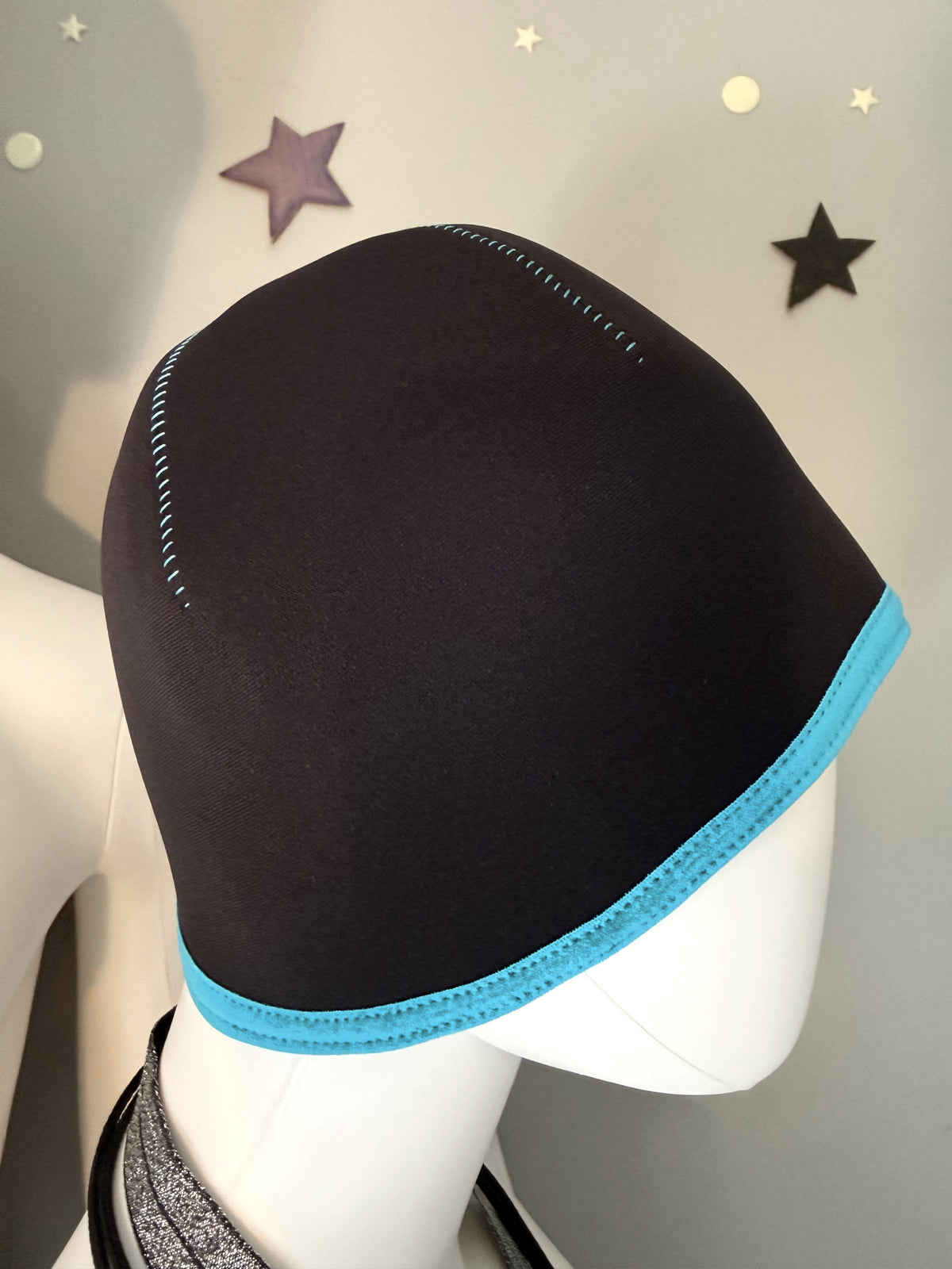 Scull Caps with Coloured Trim